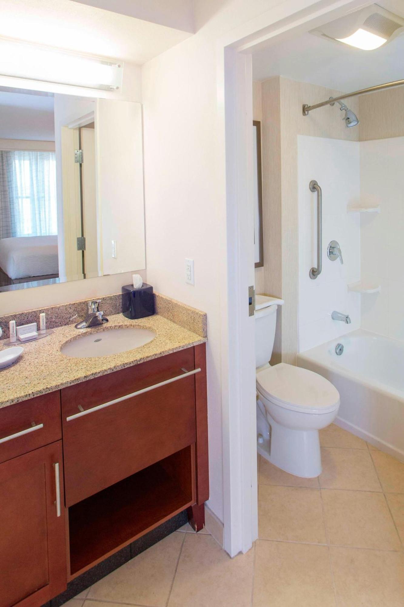 Two-Bedroom Suite,1636743449:JPEG